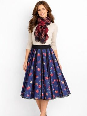 J. Peterman Blue Floral and Black Lace Fit Flare Skirt. Size 2 EUC! Romantic